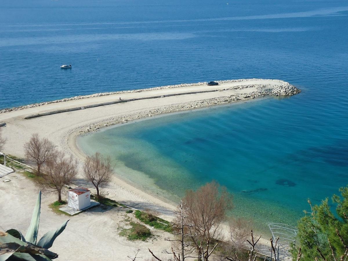 A Quiet With Balcony In About 15 Minutes Walk From The Old Center And