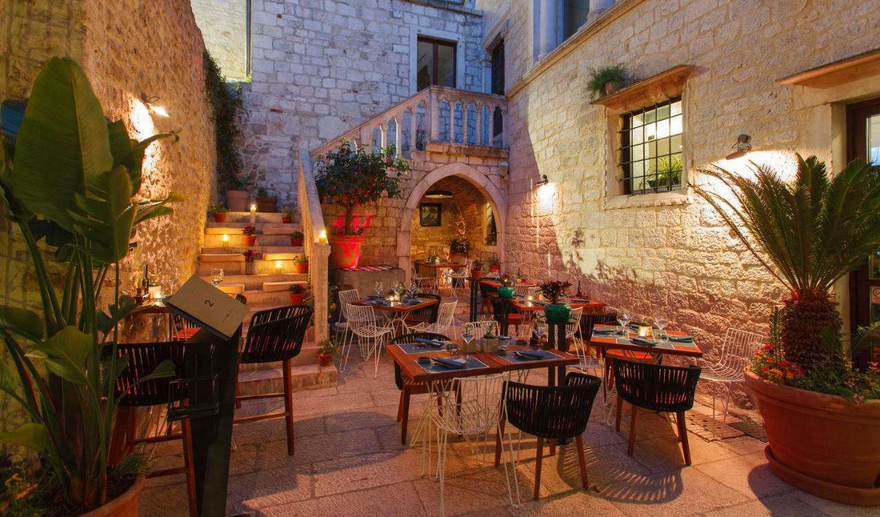 A Quiet With Balcony In About 15 Minutes Walk From The Old Center And Apartmán